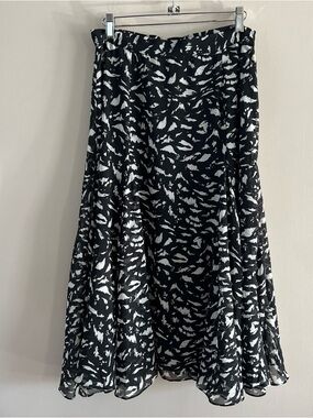 Halogen Black and White A-Line Printed midi Skirt ladies size medium